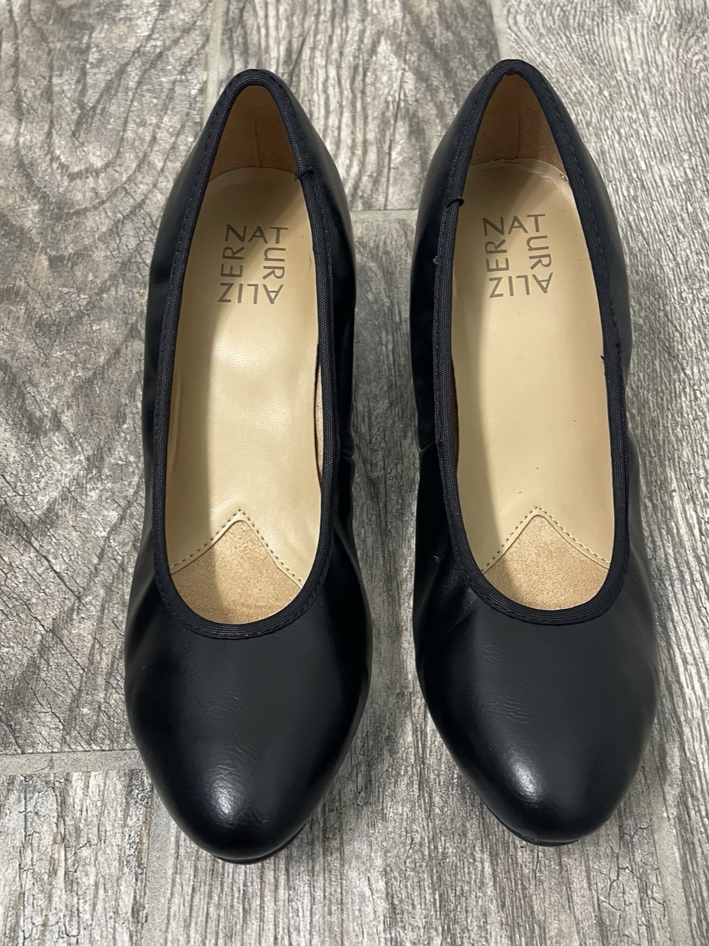 Naturalizer Naomi Block Heel Pump Black Pumps US 8